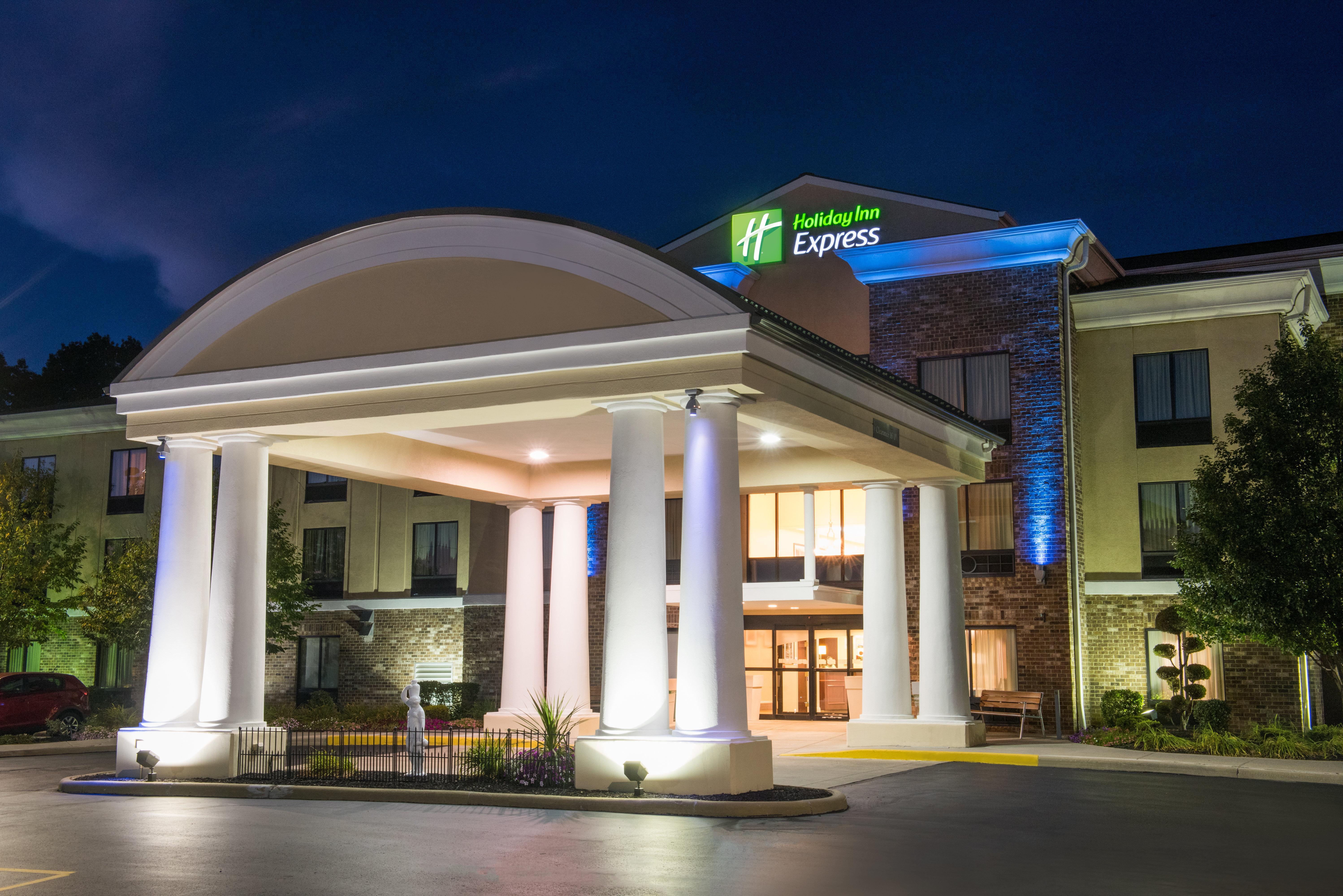 Holiday Inn Express & Suites - Sharon-Hermitage By Ihg West Middlesex Exterior photo