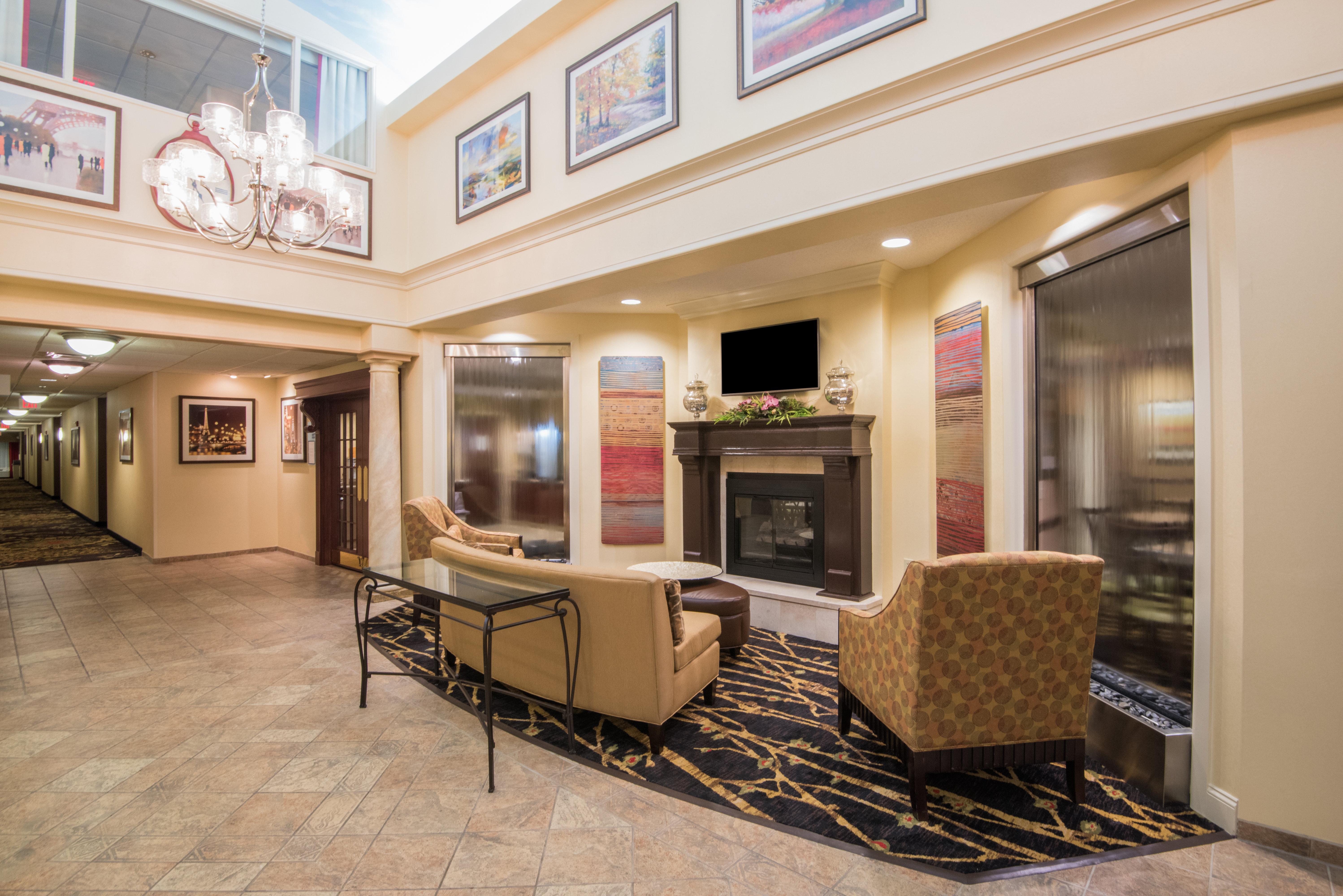 Holiday Inn Express & Suites - Sharon-Hermitage By Ihg West Middlesex Exterior photo