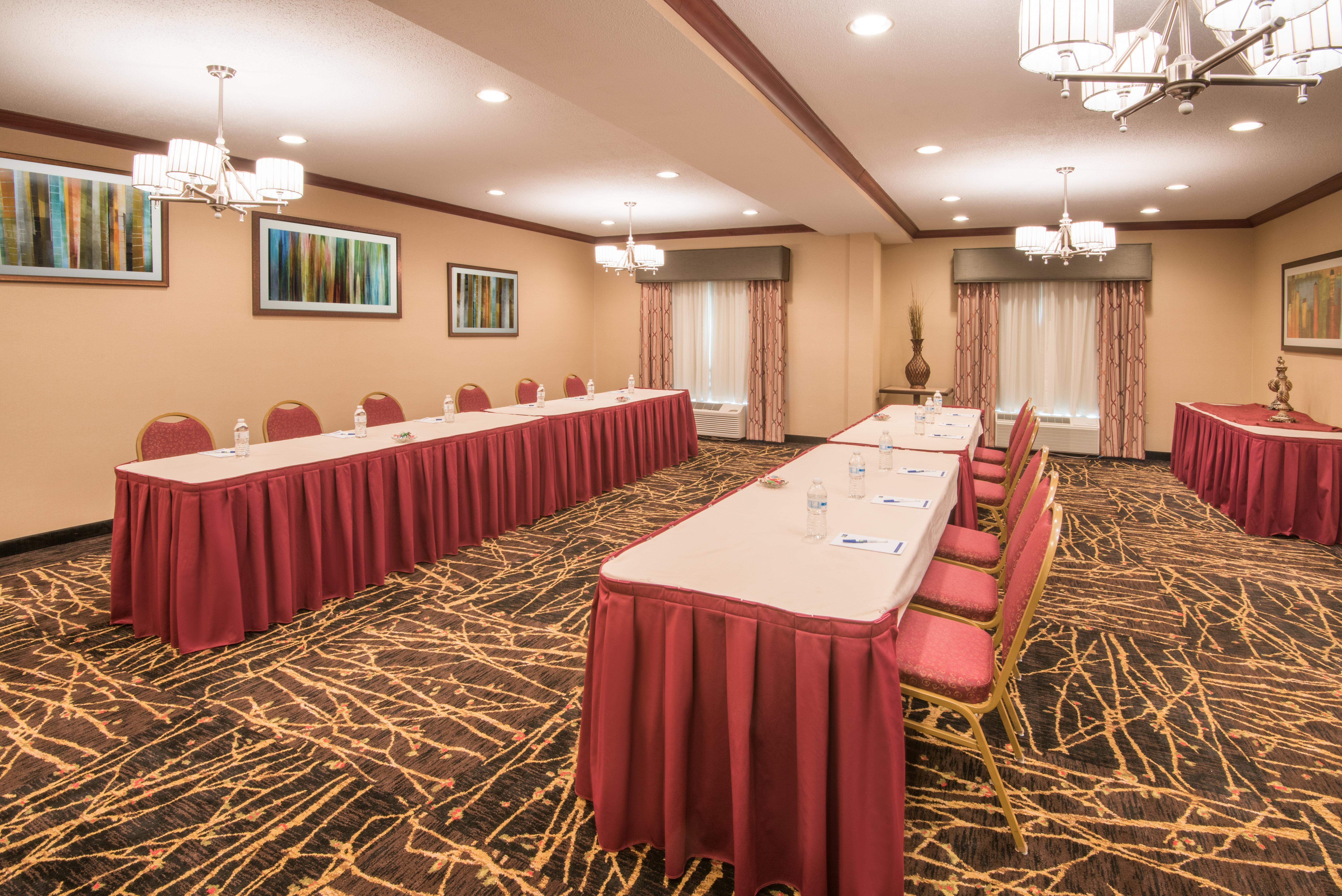 Holiday Inn Express & Suites - Sharon-Hermitage By Ihg West Middlesex Exterior photo