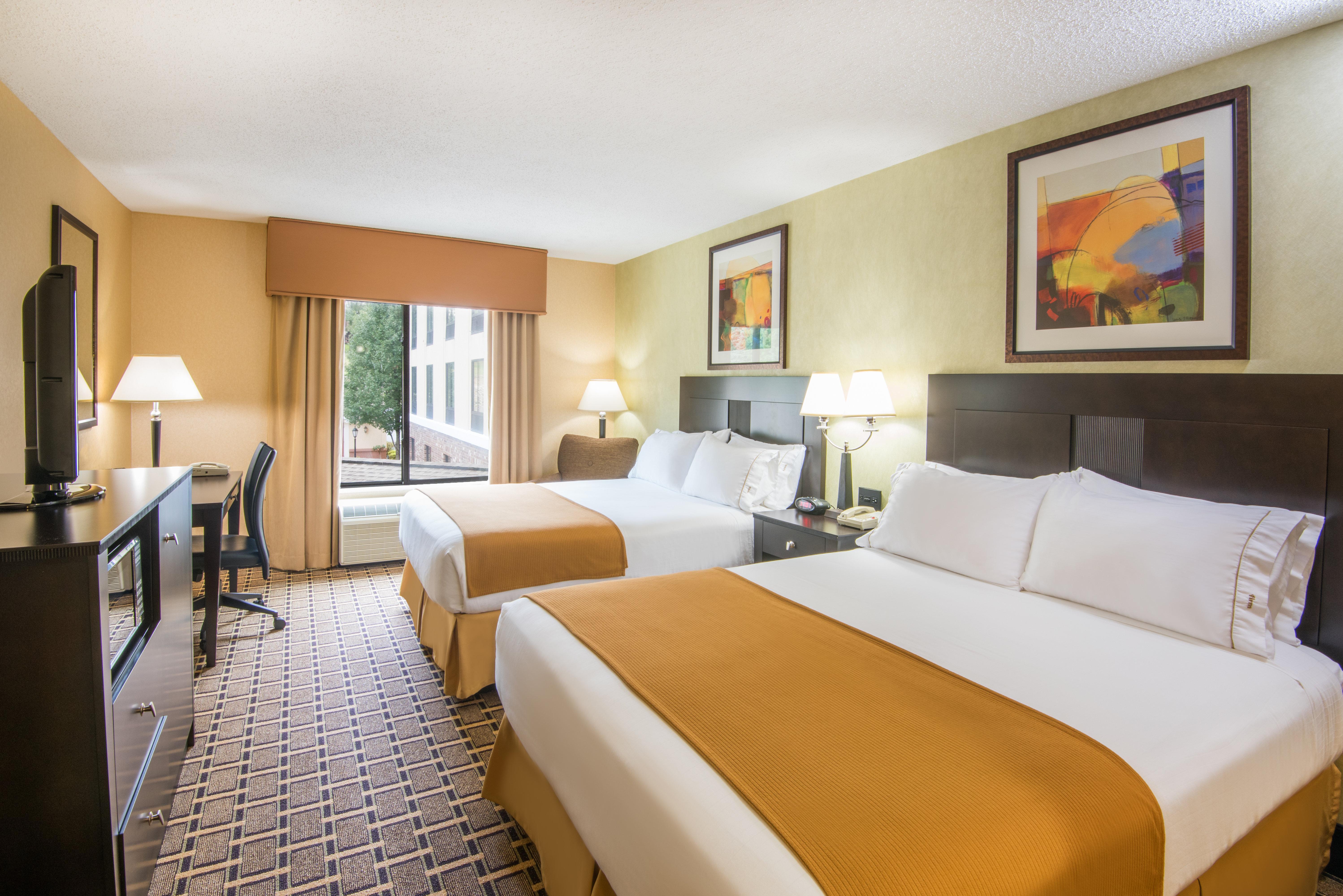 Holiday Inn Express & Suites - Sharon-Hermitage By Ihg West Middlesex Exterior photo