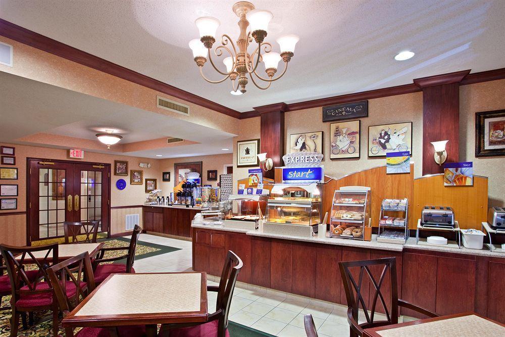 Holiday Inn Express & Suites - Sharon-Hermitage By Ihg West Middlesex Restaurant photo